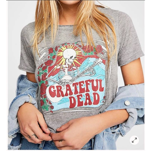 Free People Tops - CHASER X FREE PEOPLE Grateful Dead Tee Shirt Womens Small Gray Short Sleeve Crew